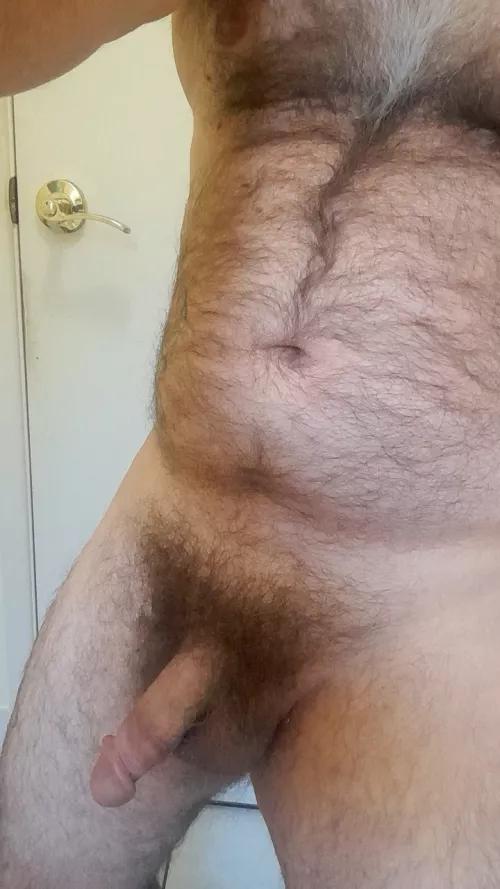 Pubedresser required need to be able to shampoo blowdry/blowjob daily all applicants welcome to apply (couples highly encouraged