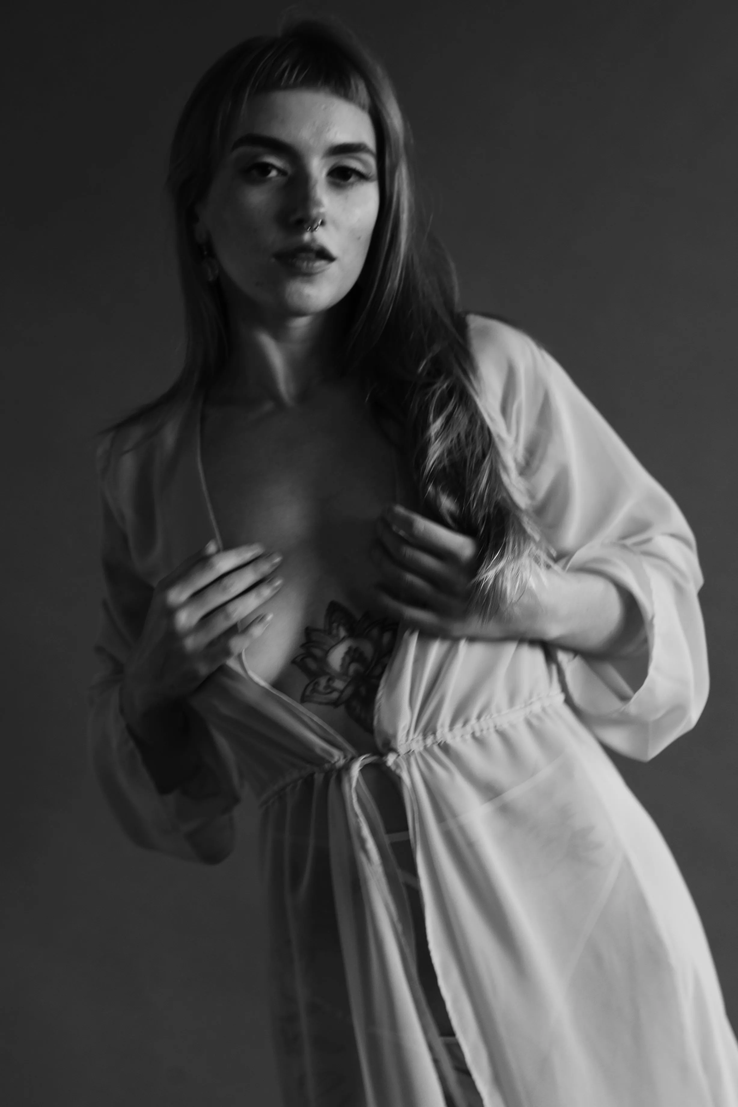 real woman knows how to behave in society and turn on to slut in bed