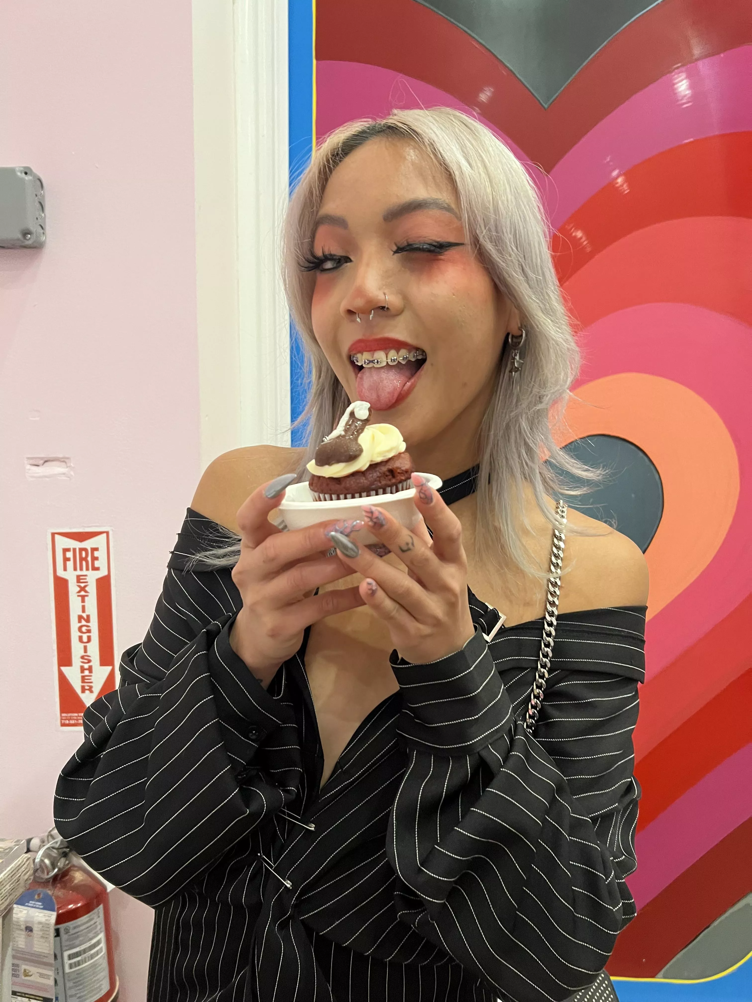 Red velvet cupcakes are my fave! 🤤