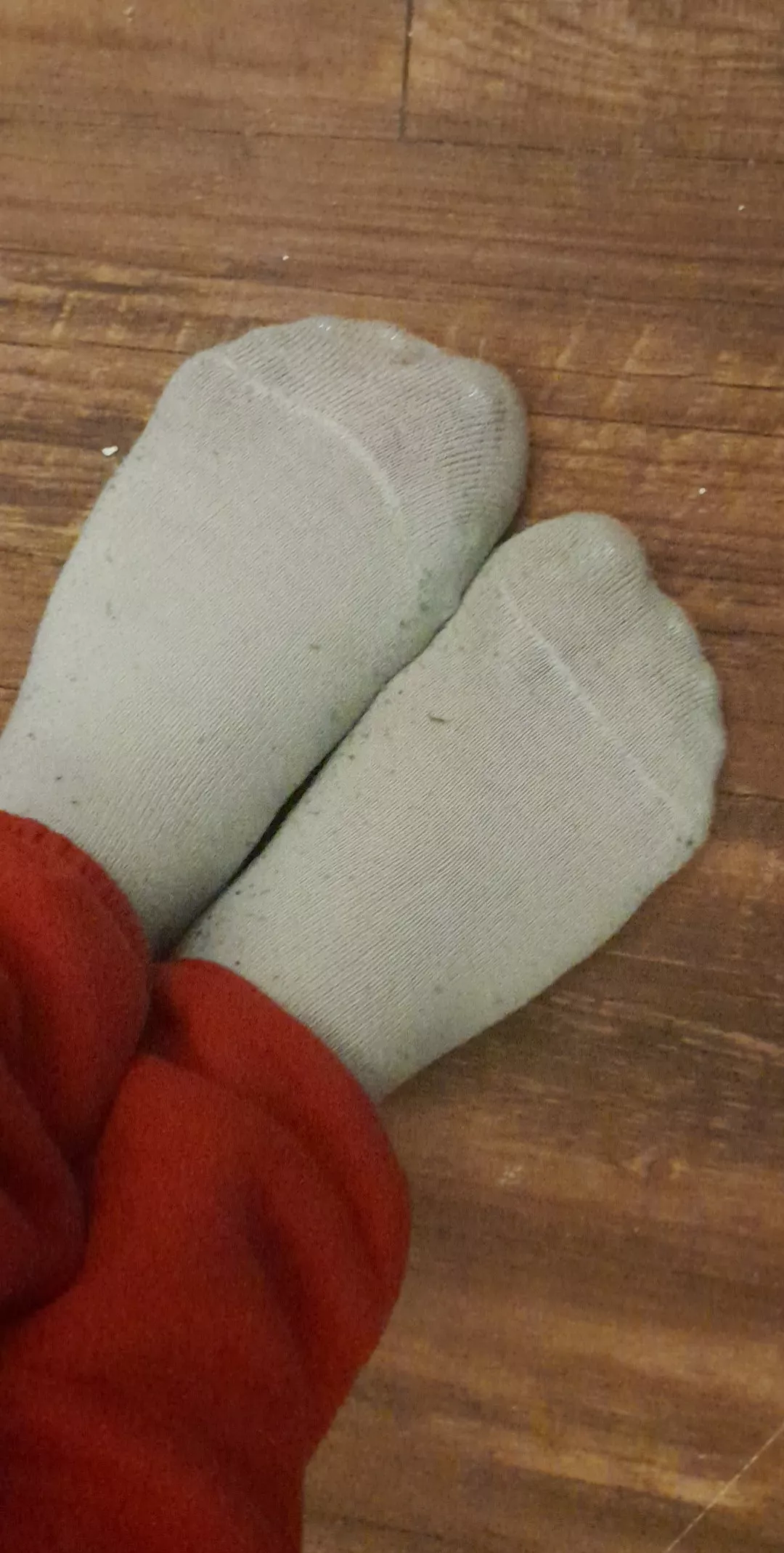 smells, cleaned and worked out in. size 6 will be willing to sell for right price