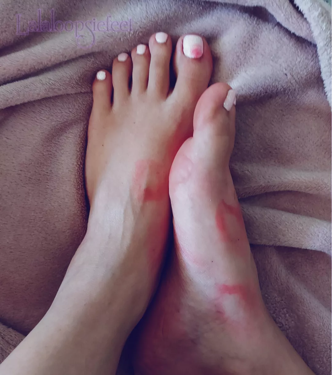 So tired of kissing my own feet🤫💋💋💋💄