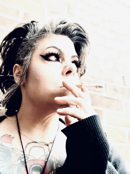 Sometimes a girl needs to daydream💋