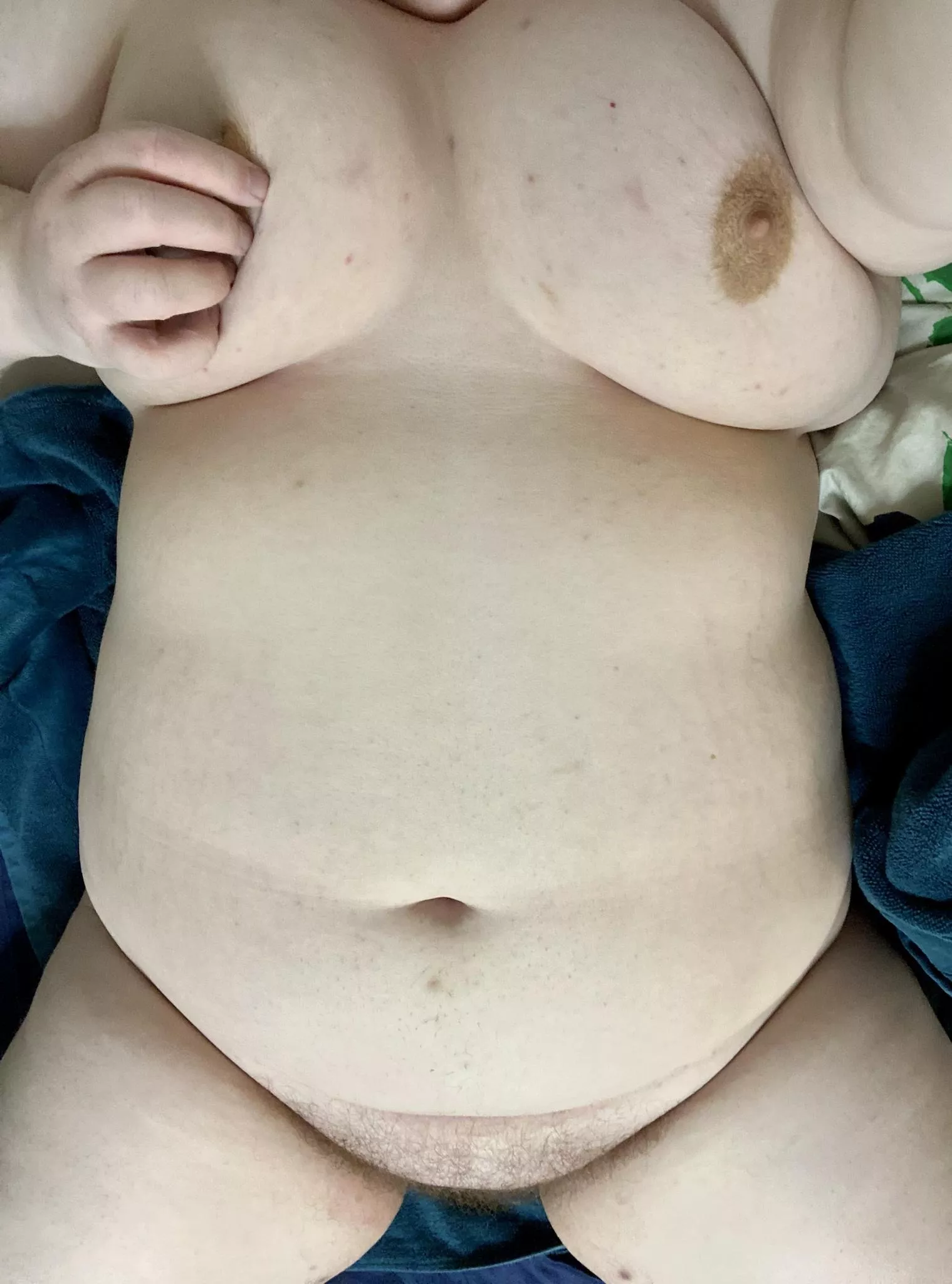 Spread on the edge of the bed. Step right up. ;)