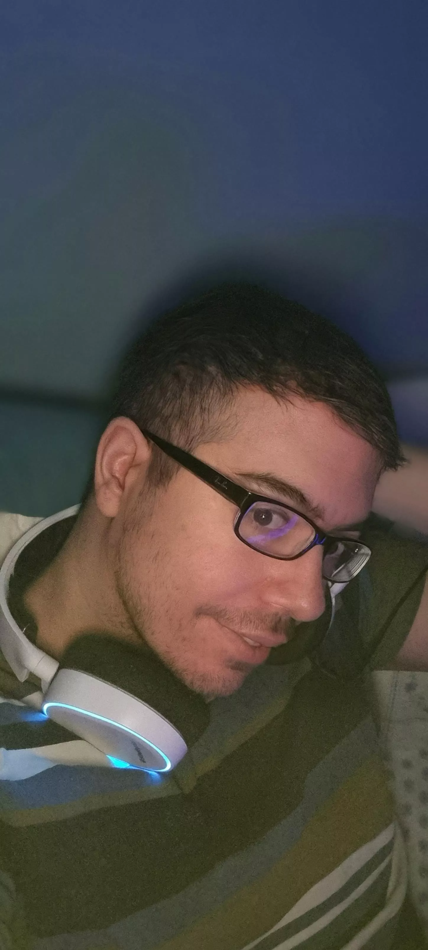 Taking a break between 'Zard raids. How's your day going?