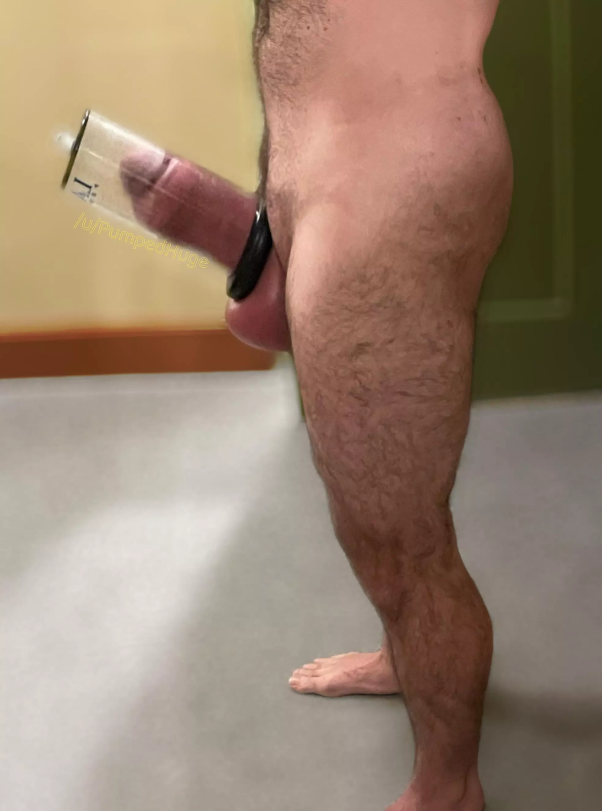 These “portrait” camera filters that background blur really make your cock look comically huge 😂. I’m super big in my 3” tube - but this looks crazy