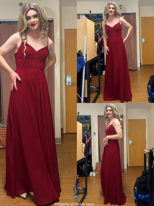 This is a perfect outfit to wear for tonight's celebration of winning the men's tennis semifinal district champions, my sweet Rose. I'm not sure how your teammates are going to take it when they see you😝