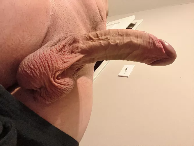 Up arrow or comment if I should post a big cumshot video