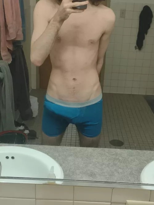 Who's tryna compare with this thick bulge?