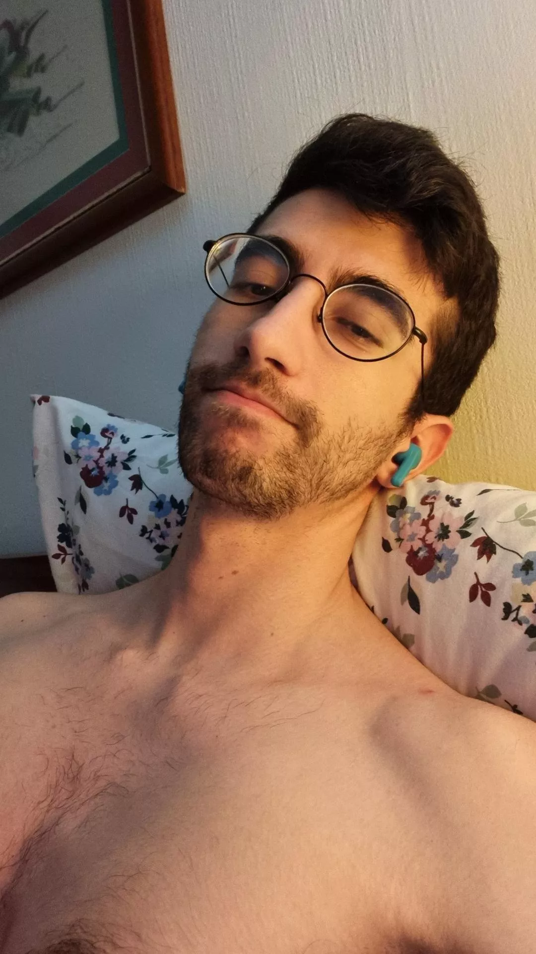 Working on putting on weight, I'm feeling comfortable enough to be shirtless now 🥰