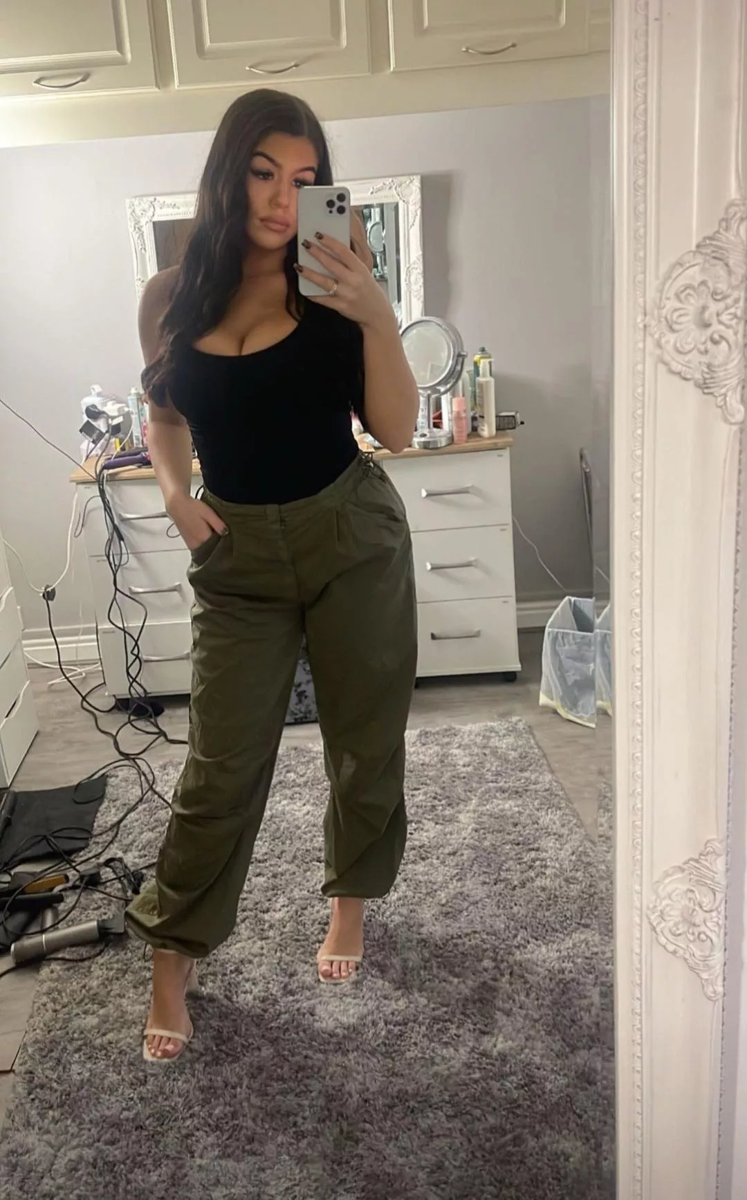 18F. Kinda bored and tired but hope I look nice.