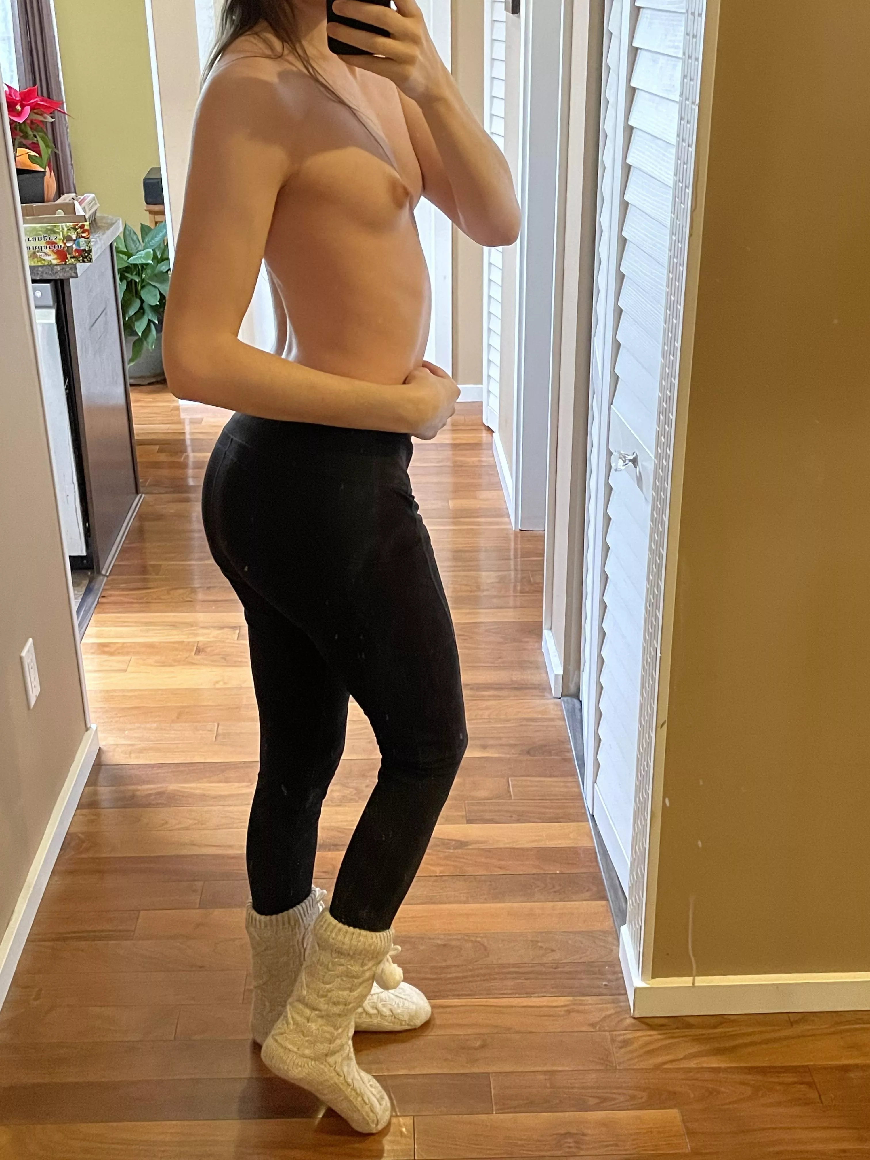 29 [TF] Come cuddle cuz baby it’s cold outsidee 🥰💋