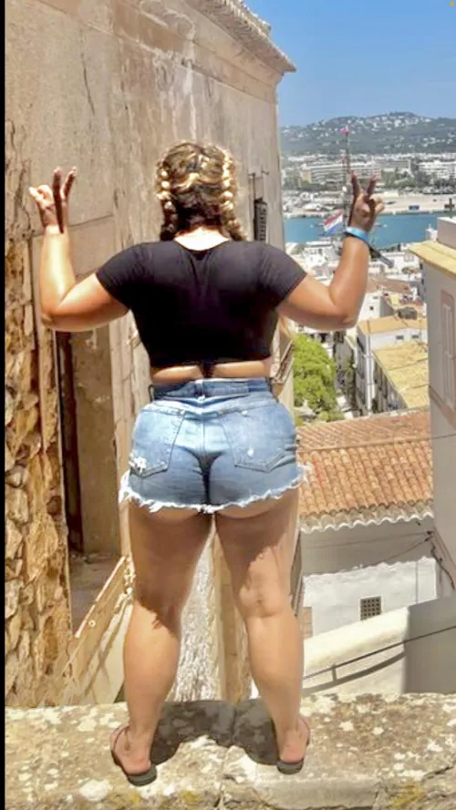 35 years old 😈🔥