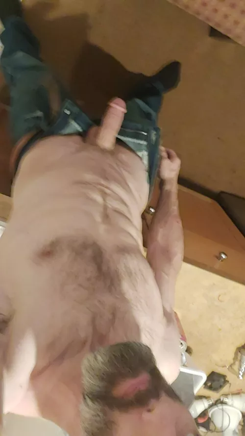 [41] where's daddy's sexy girls at ;)