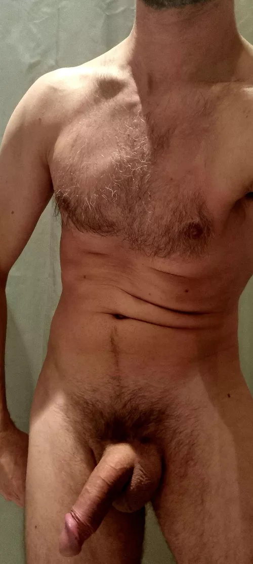 Any love for a Straight Brit Dad with a thick cock..[48]