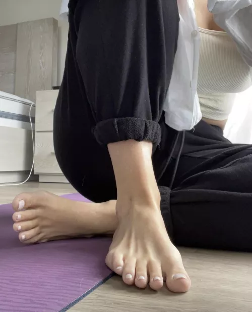 Anyone wanna text or call?😉