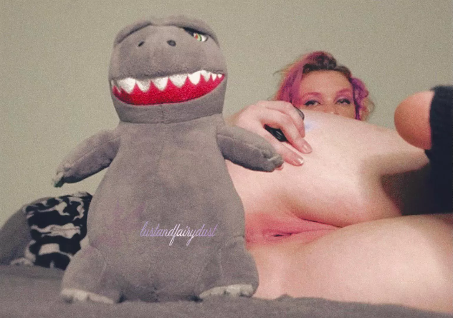 are nerdy goth stoners your type?