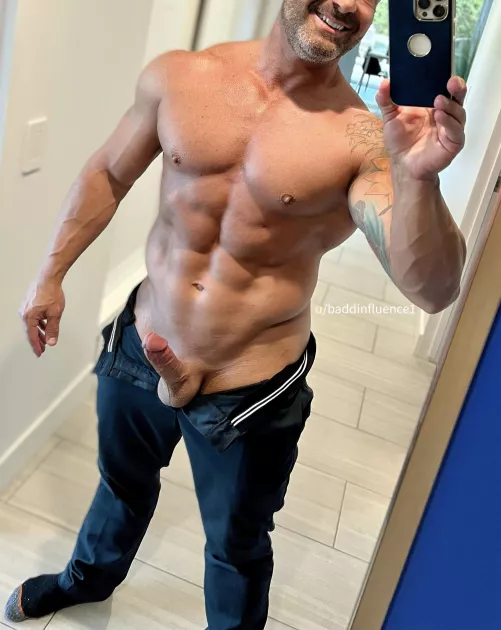 Been going to the office commando. Would love to hear from the ladies.