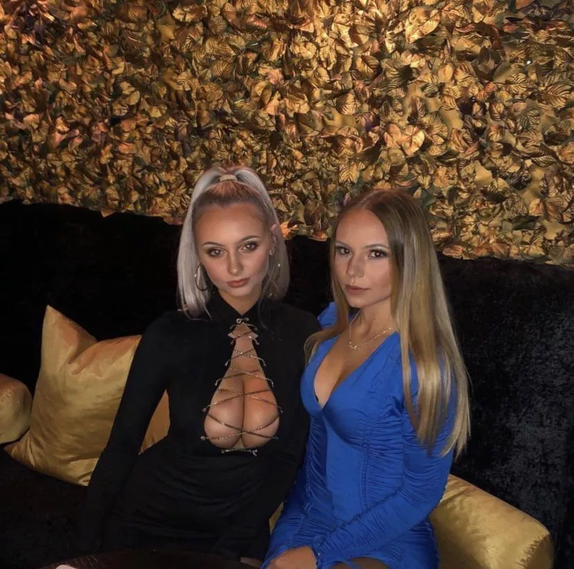 Black dress wins easily