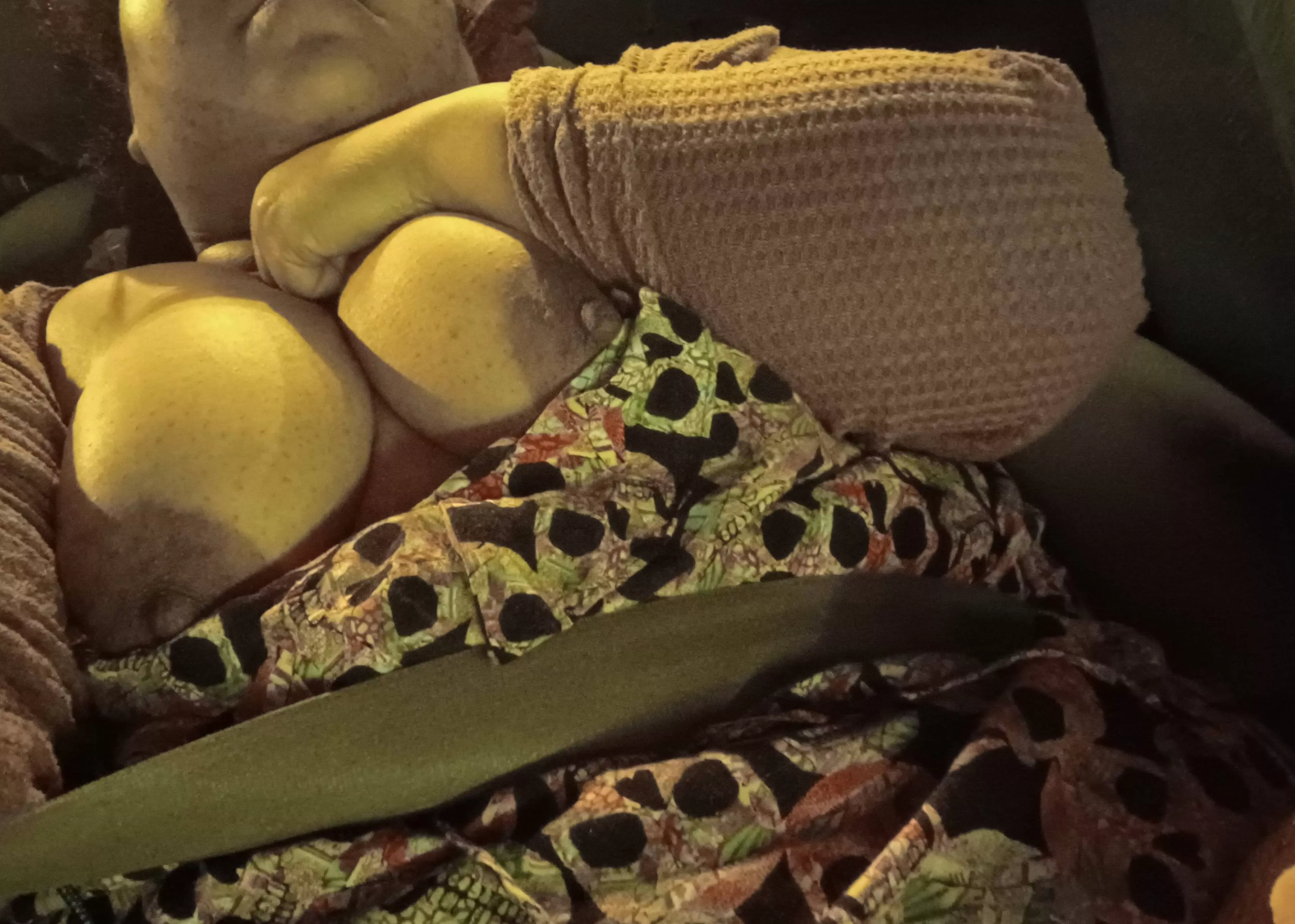 Blasian BBW-Happy Saturday everyone! Went doordashing with my roommate last night. I got bored while waiting in the car 🤭 you may not able to select you DD driver but I think make dog walking app let you pick your walker......maybe I should sign up to