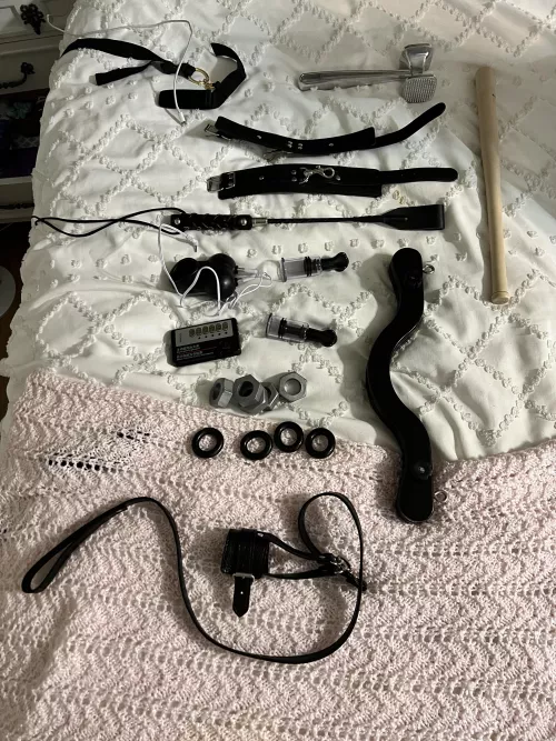 Boy do we have some toys tonight 😈😈😈