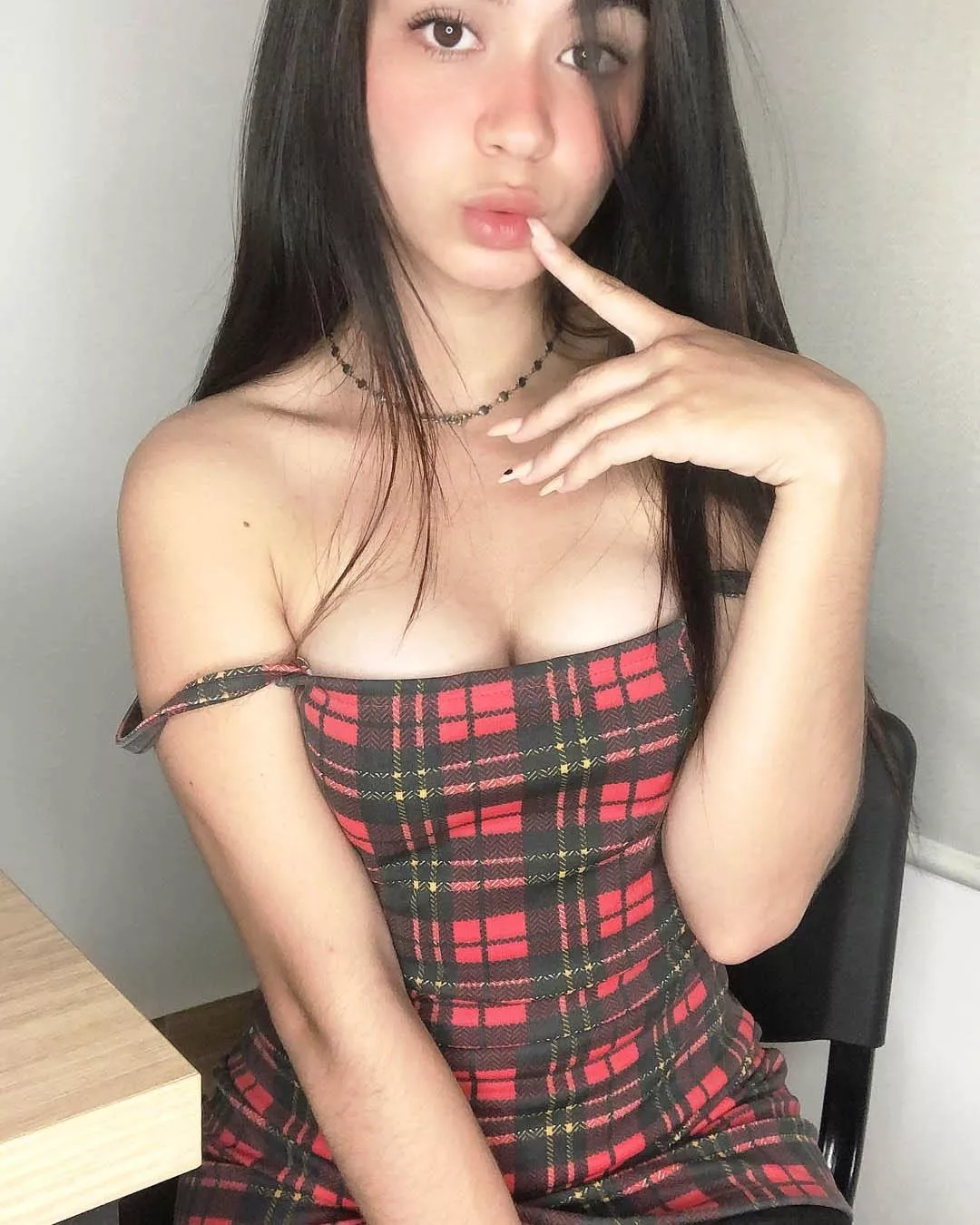 Busty petite & my pussy tastes sweet [F]19