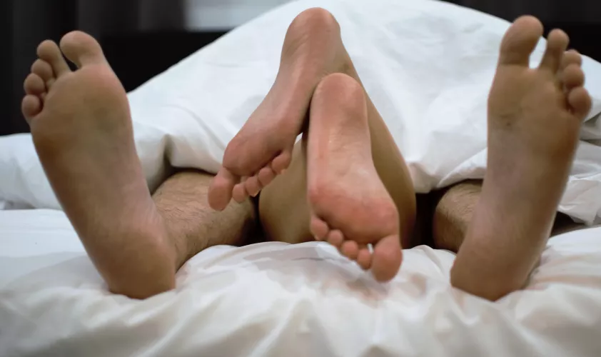 [domme]Lick my soles beta boy while I cuddle with a bull