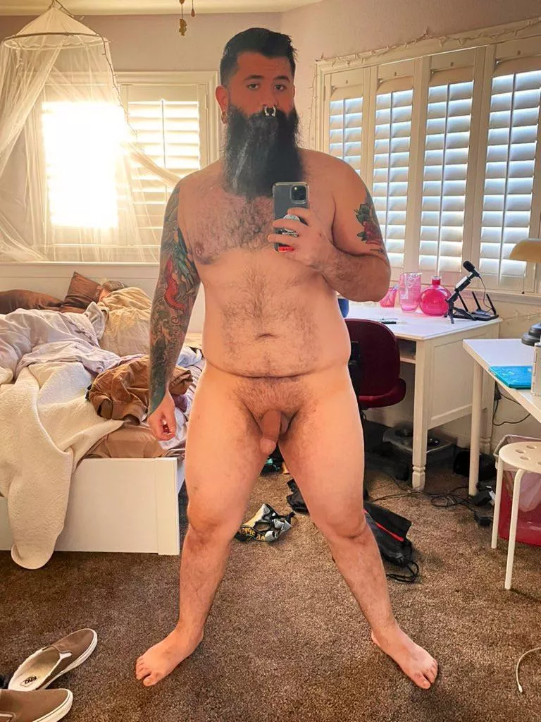 Even at my parents house for thanksgiving, the lighting was nice enough to take nudes!