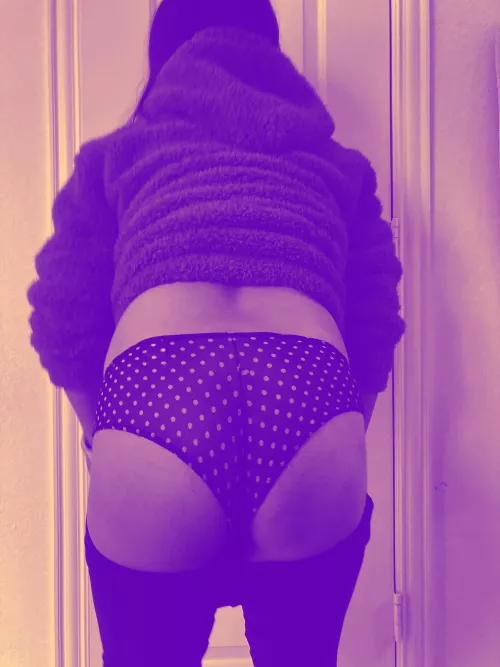 [F] wife 32. Dick needed!