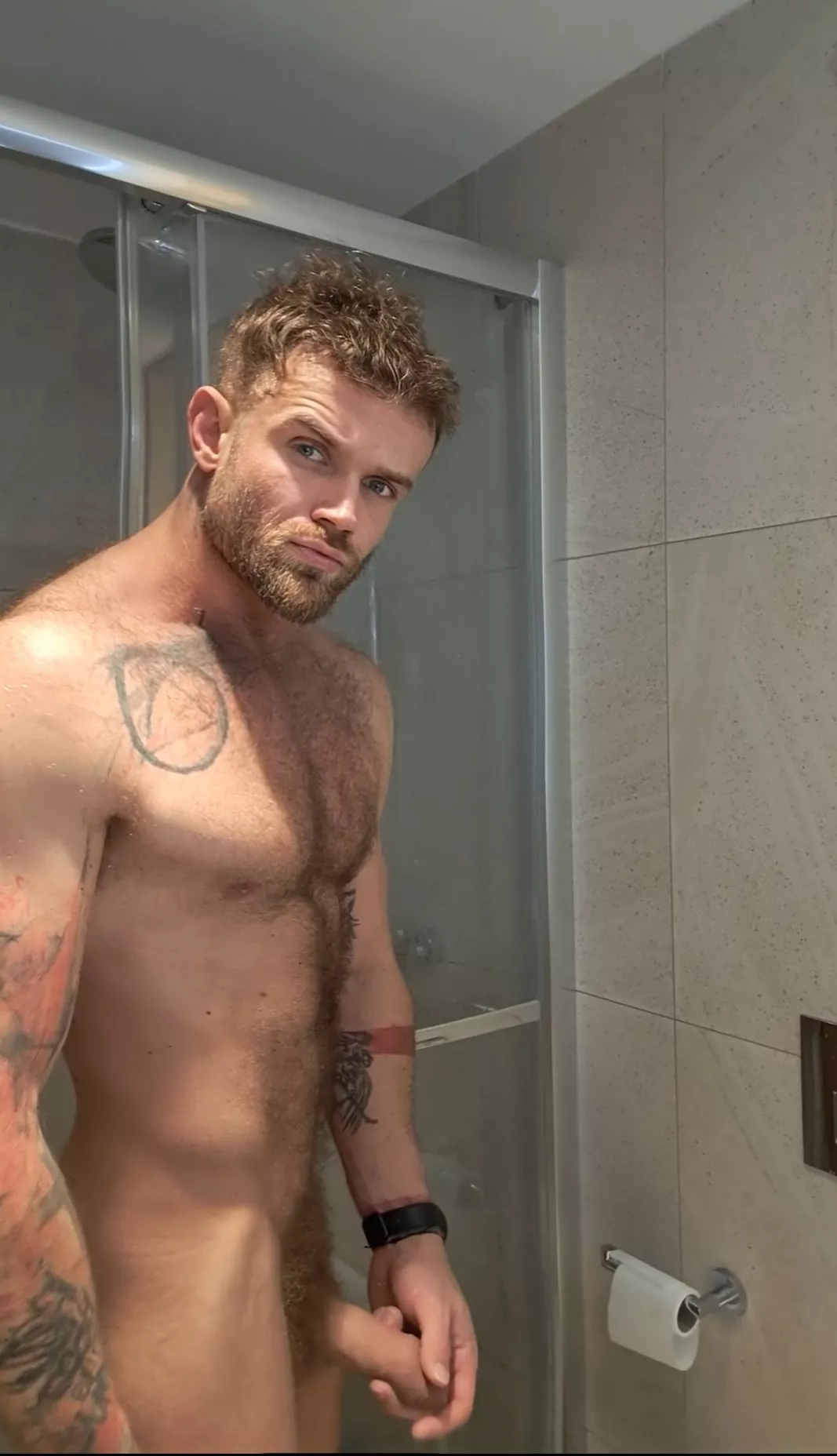 free night, anyone to chat?