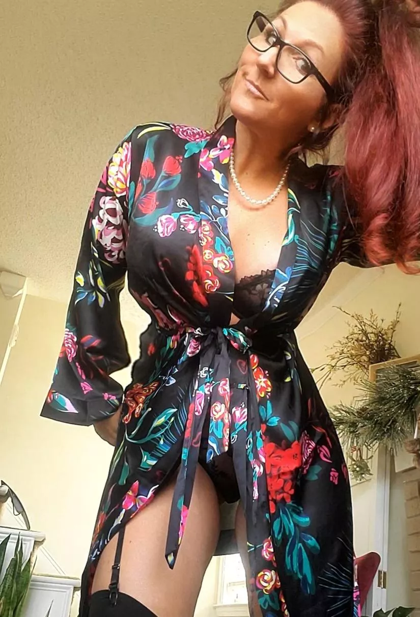 Friday night MILF wear [50F]