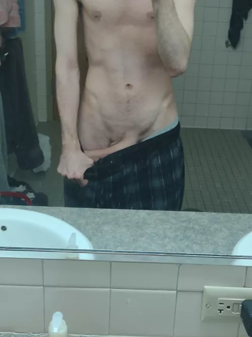 Hmu if you're tryna compare with a huge dick