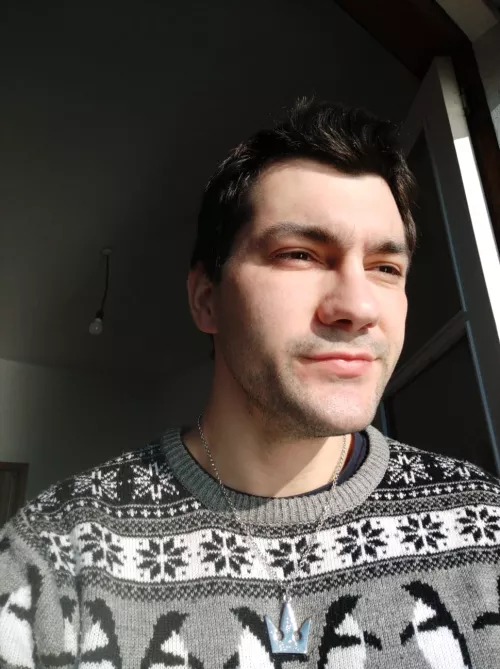 I just woke up after a fun night out, and I'm feeling like Christmas ☃️