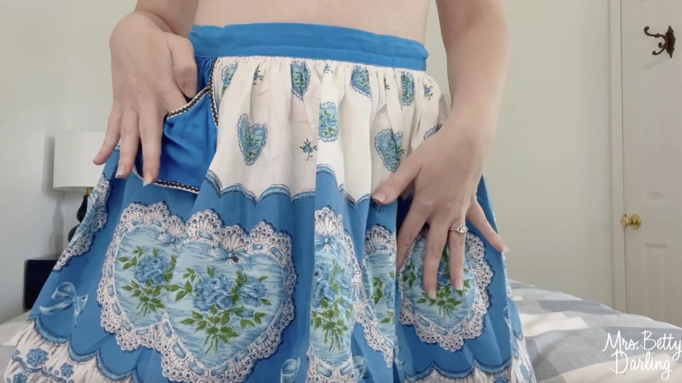 I love apron pockets!