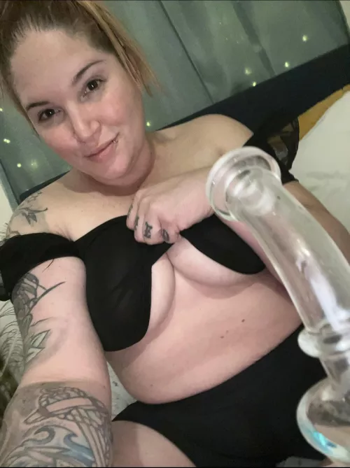 I want to T-H-C you naked 💚😛