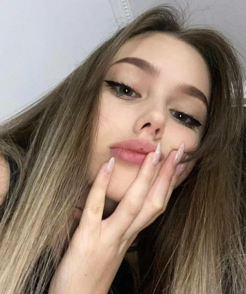 it’s getting too cold outside ❄️