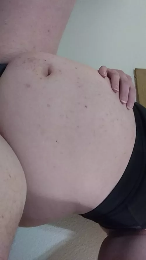 It's taking all my self control to not order pizza 😩🐷