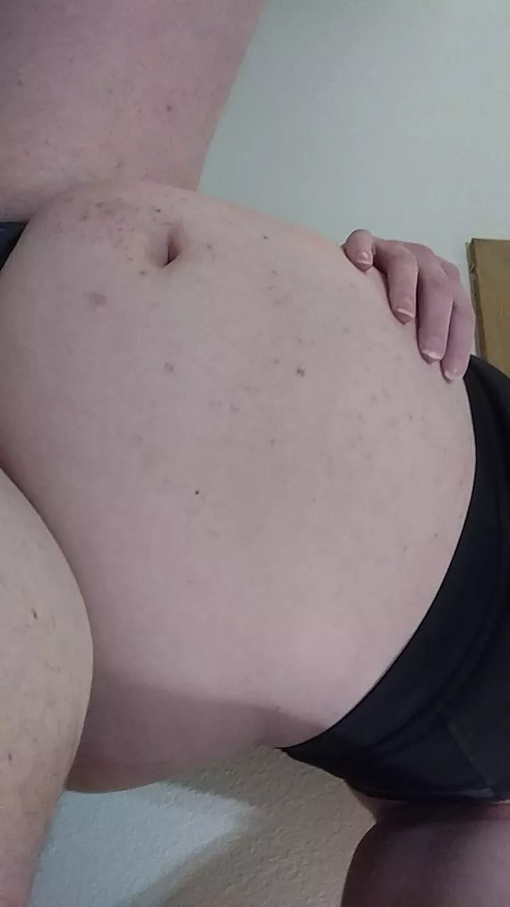 It's taking all my self control to not order pizza 😩🐷