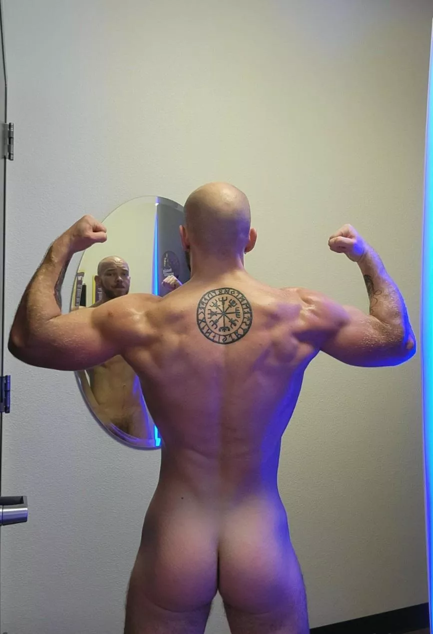 I've been told that they wish they had my ass😅😅