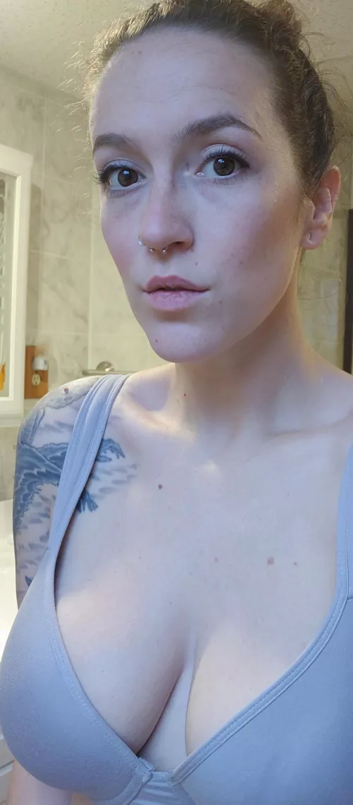 I've heard I look like Shannon Woodward