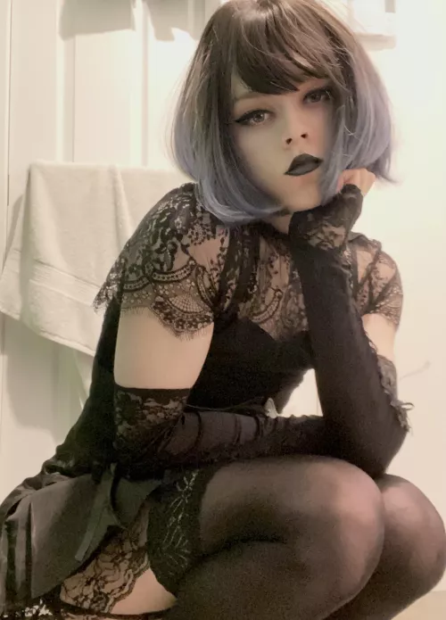 Just cute goth boy, looking bored🖤