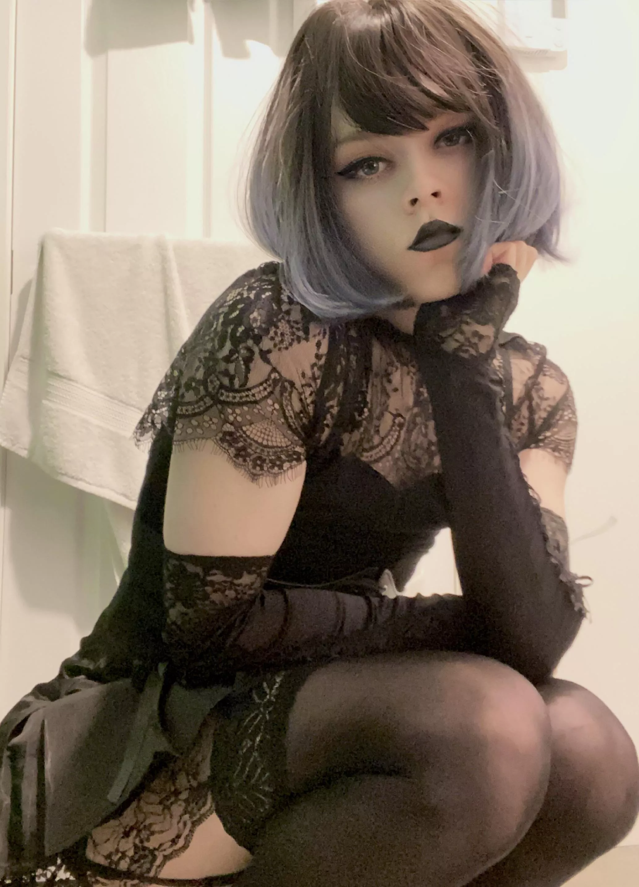 Just cute goth boy, looking bored🖤