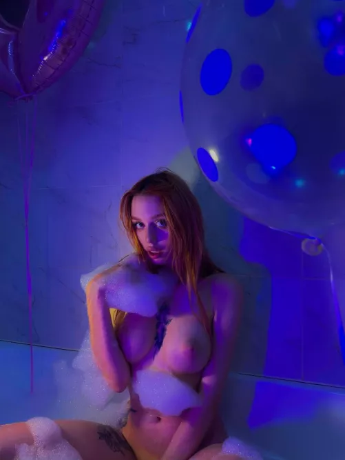 Just look at me and touch your dick