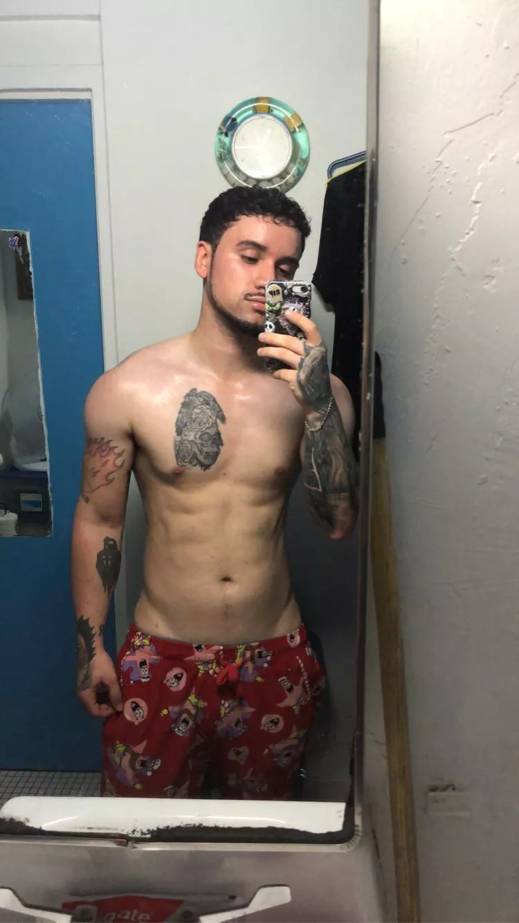 Let’s sweat together 🥵 (M)