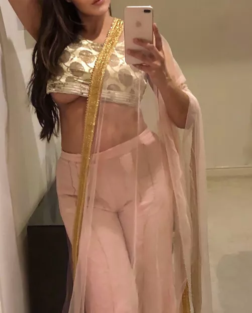 Me or your girl? ⭐️