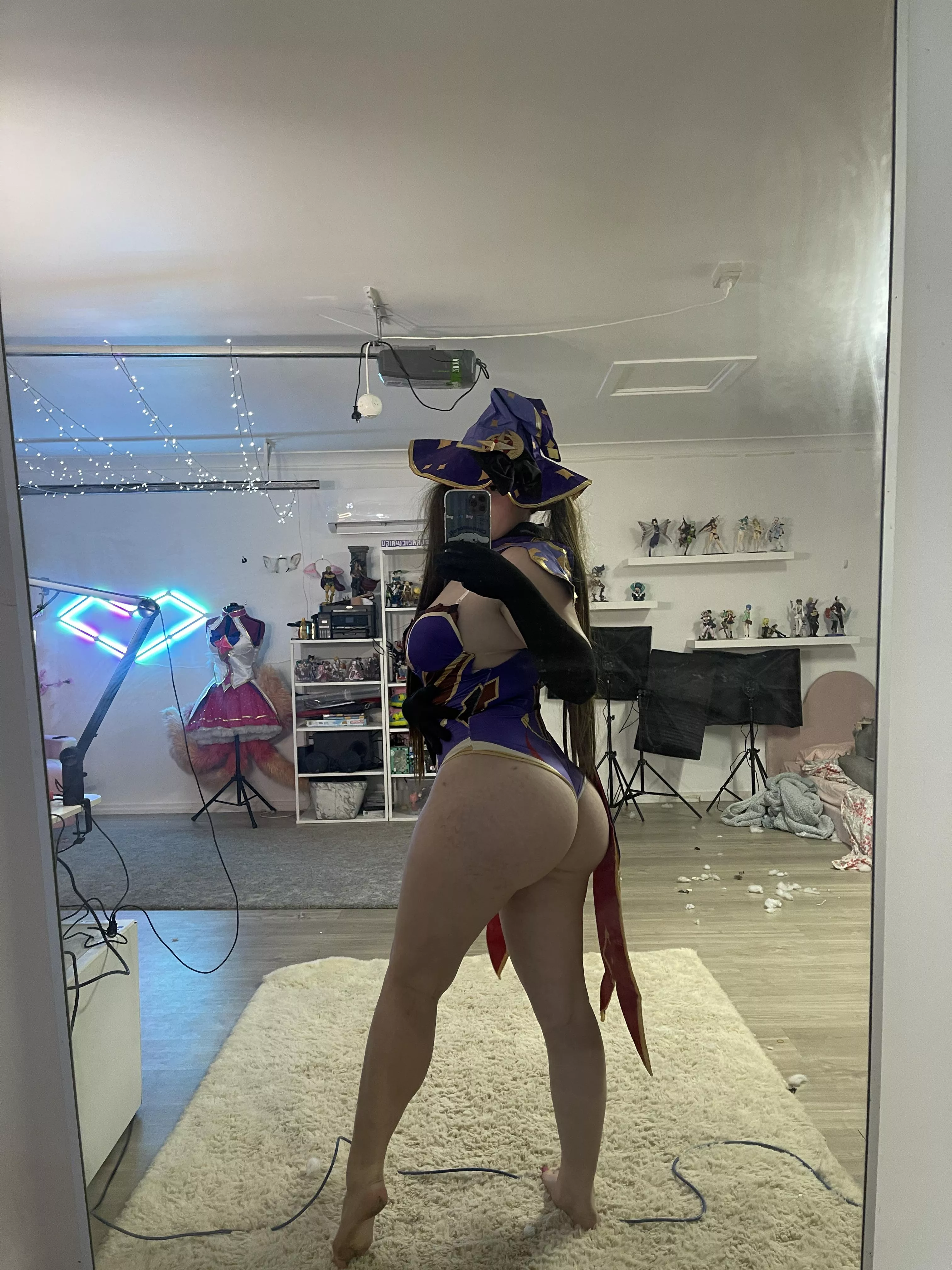 Mona by Gracie Waifu ✨