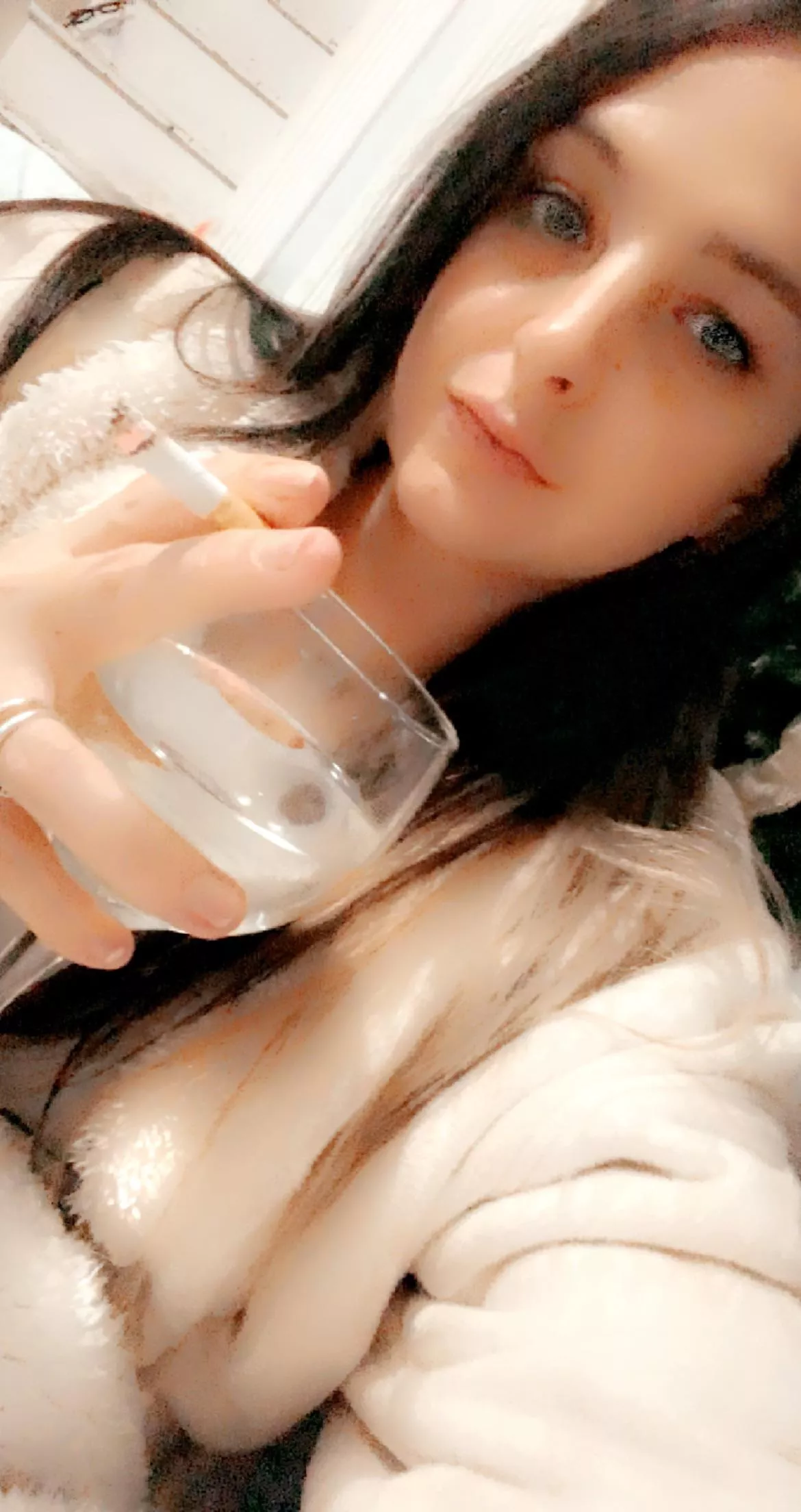 My two favorite things 🚬🍷