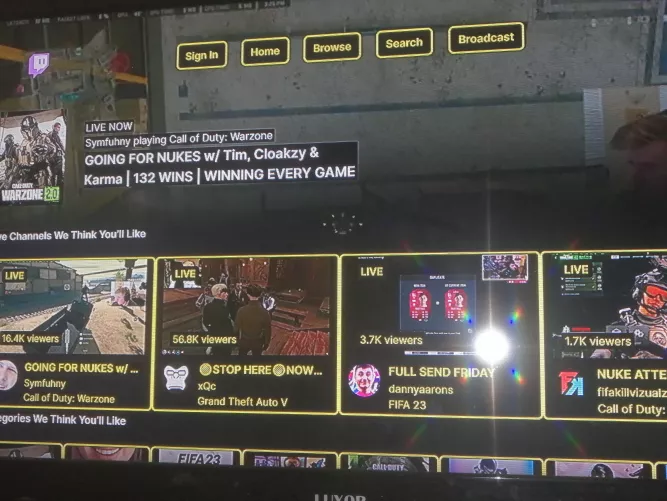 My xbox twitch application is bugged bugged