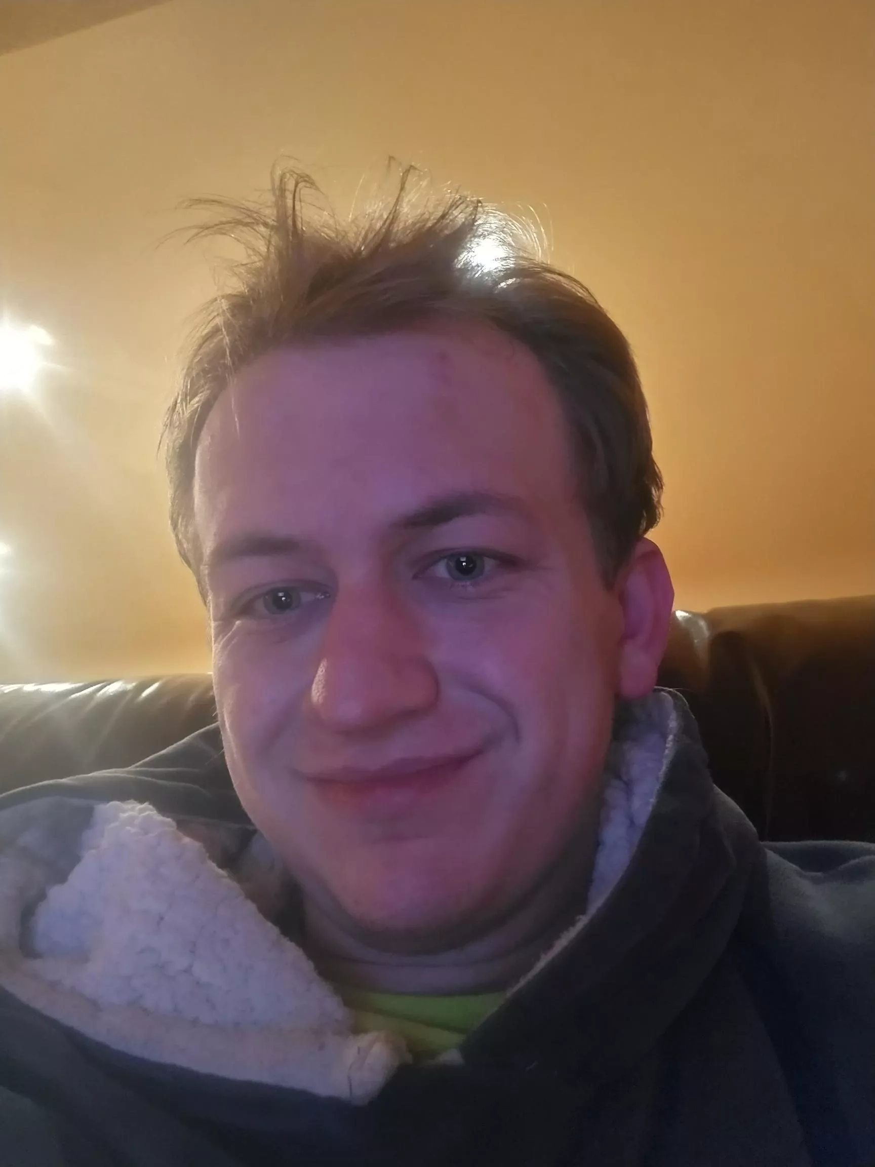 Playing The Sims tonight. 🤗. PM's are open. 🤗