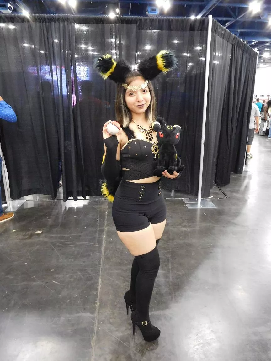 Pokemon Umbreon by Celeste