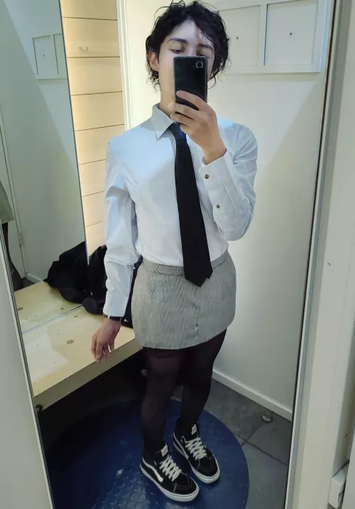 R u taller? I'm 5'3 🥺